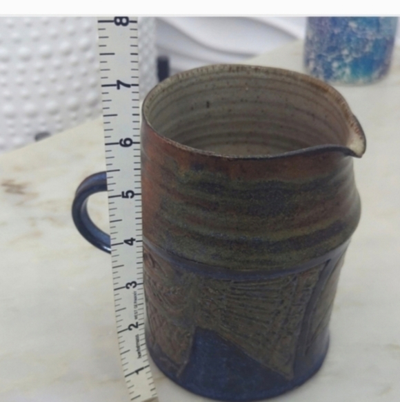 Art Pitcher Signed, Cobalt Blue Bird on Brown Pottery, Hand Crafted - Picture 8 of 9